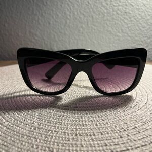 Quay Australia Black Cat-Eye Sunglasses with Gradient Lenses
